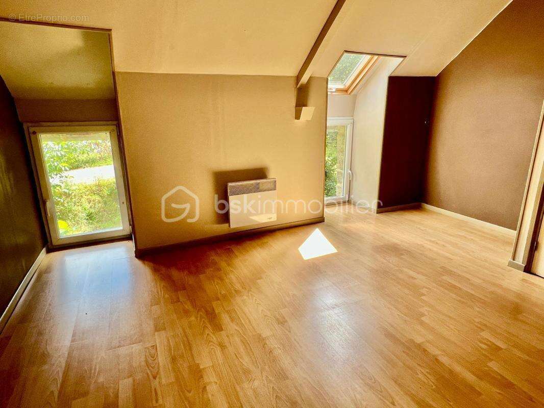 Maison à BAZOUGES-LA-PEROUSE