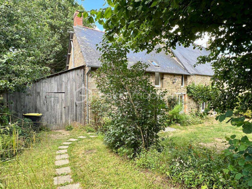 Maison à BAZOUGES-LA-PEROUSE