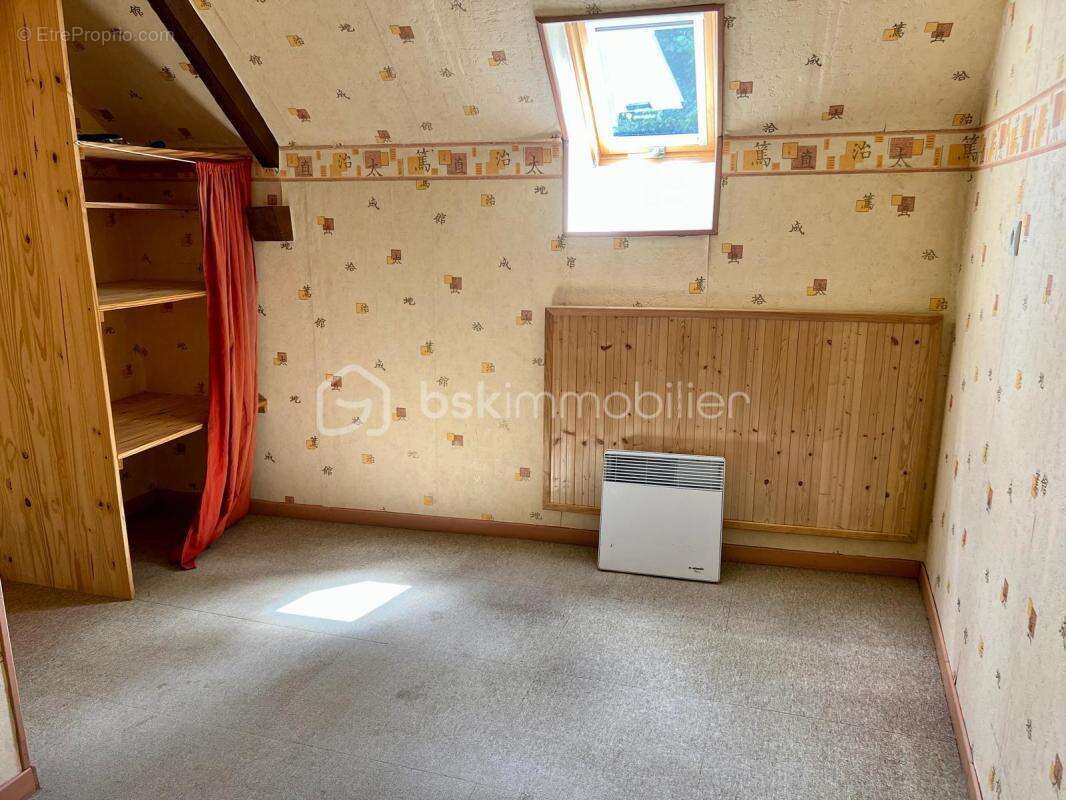 Maison à BAZOUGES-LA-PEROUSE