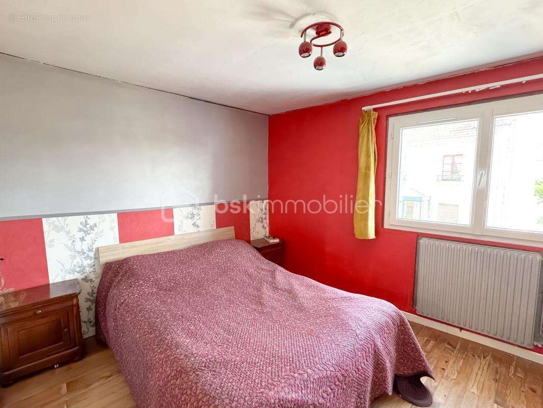 Maison à QUINCY-VOISINS