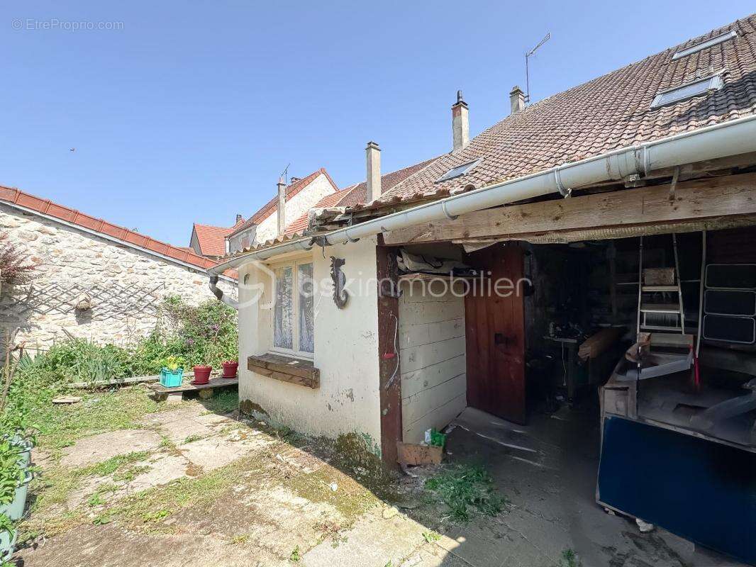 Maison à QUINCY-VOISINS