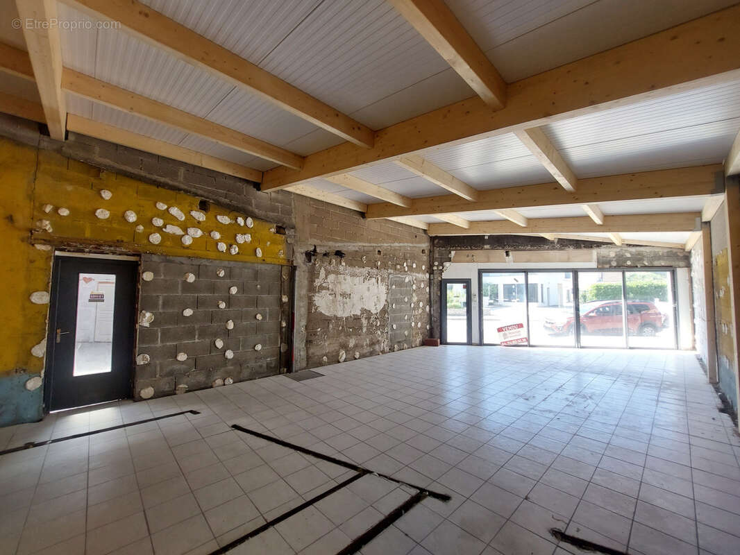 Commerce à VILLEFRANCHE-SUR-SAONE