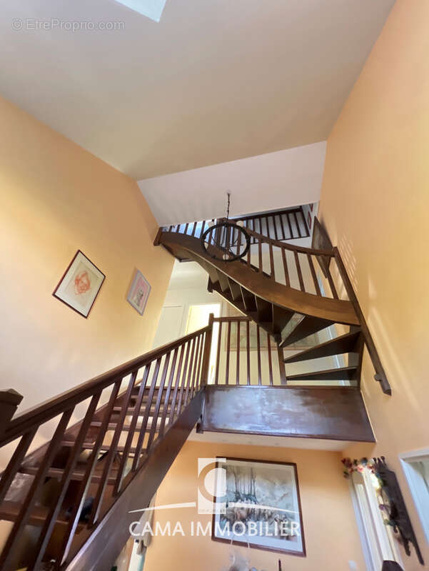 Maison à LES LOGES-EN-JOSAS