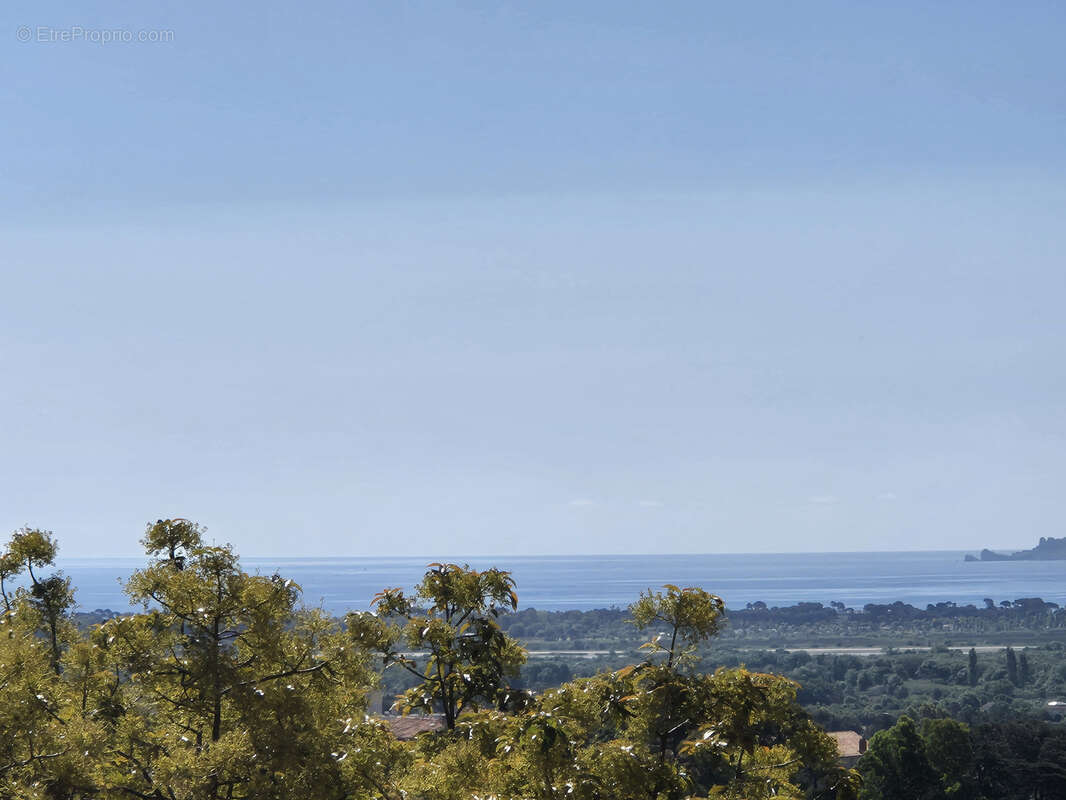 Appartement à HYERES