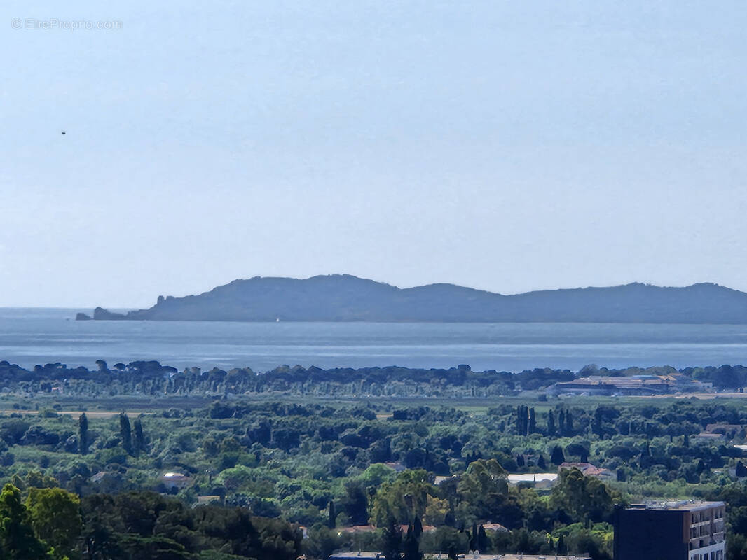 Appartement à HYERES