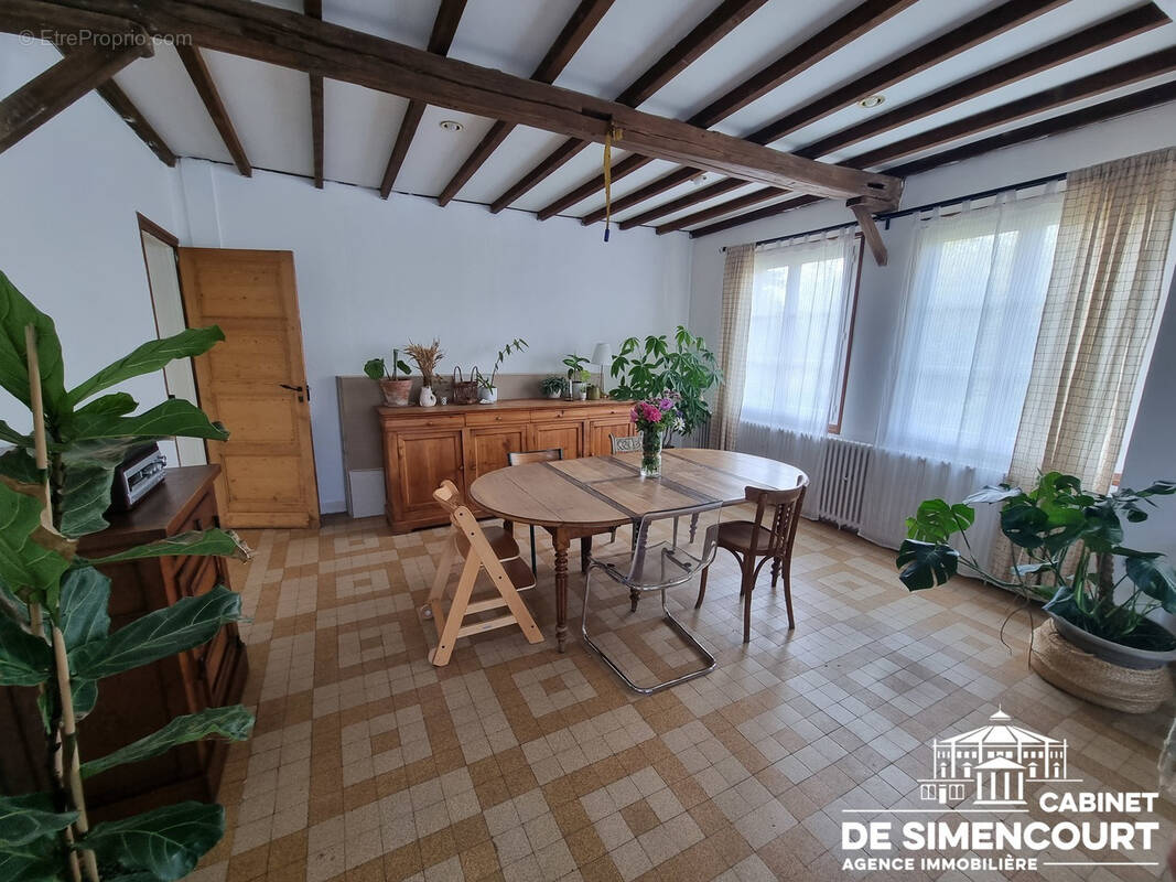 Maison à L&#039;ETOILE