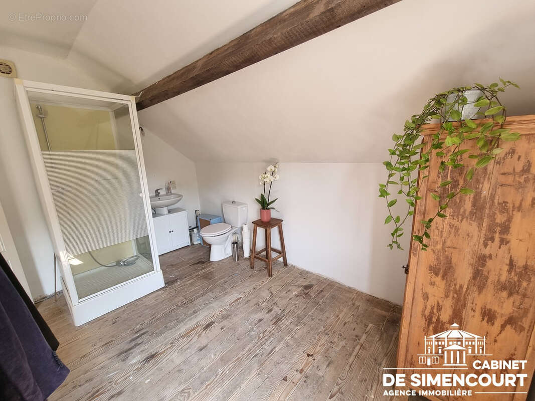 Maison à L&#039;ETOILE