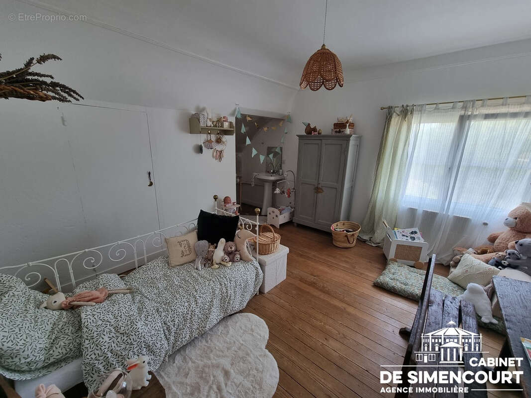 Maison à L&#039;ETOILE