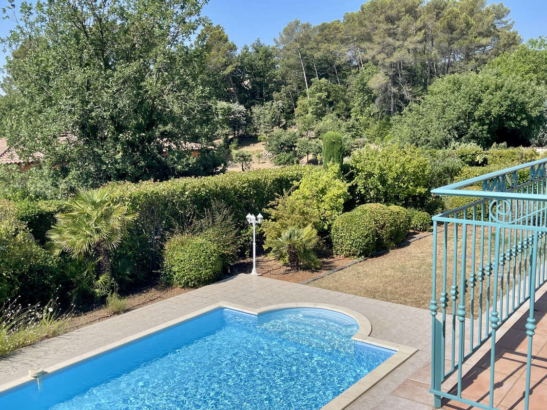 Maison à BESSE-SUR-ISSOLE