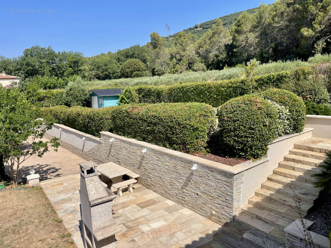 Maison à BESSE-SUR-ISSOLE