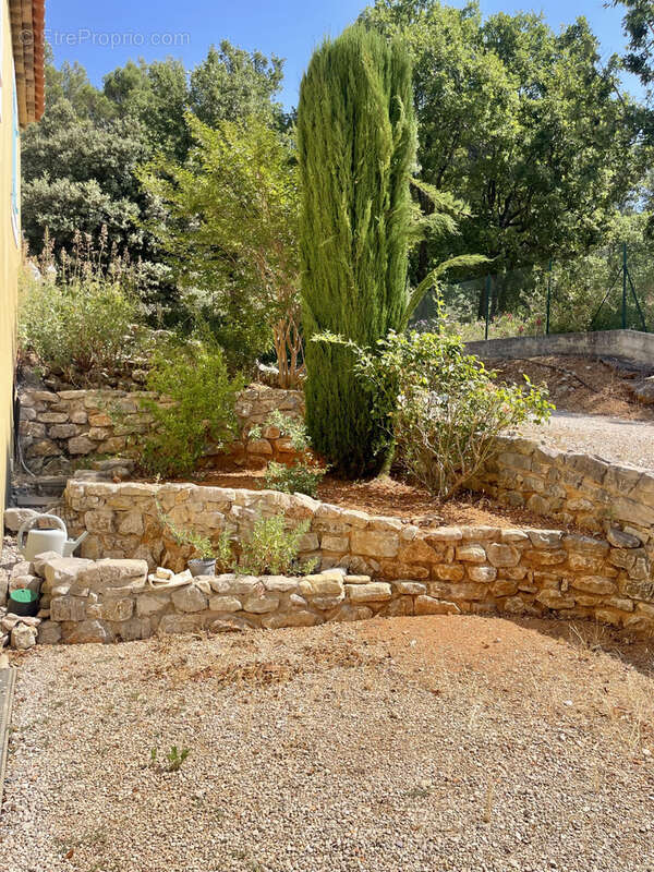 Maison à BESSE-SUR-ISSOLE