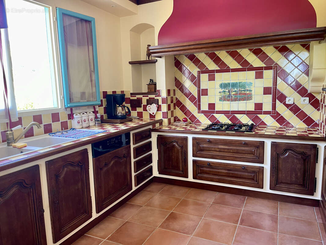 Maison à BESSE-SUR-ISSOLE