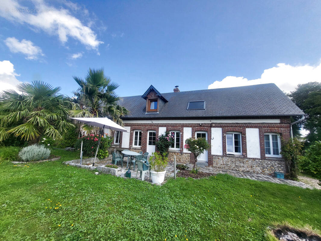 Maison à BEC-DE-MORTAGNE