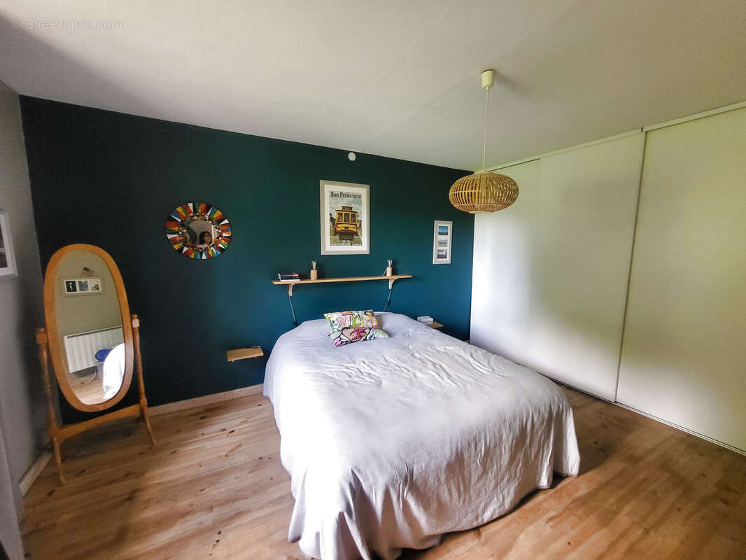 Maison à BEC-DE-MORTAGNE