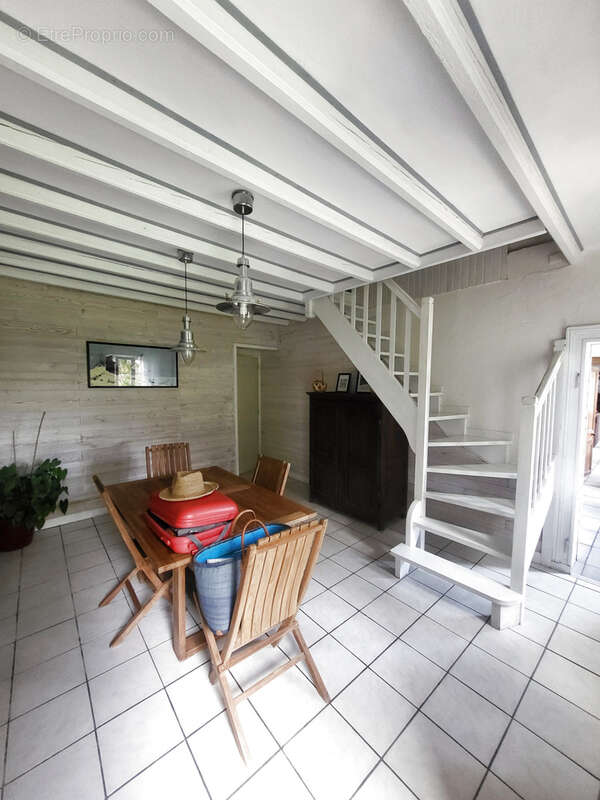 Maison à BEC-DE-MORTAGNE