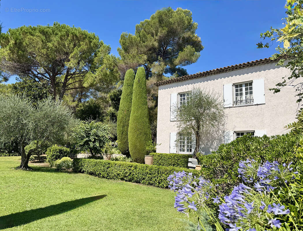 Maison à SPERACEDES