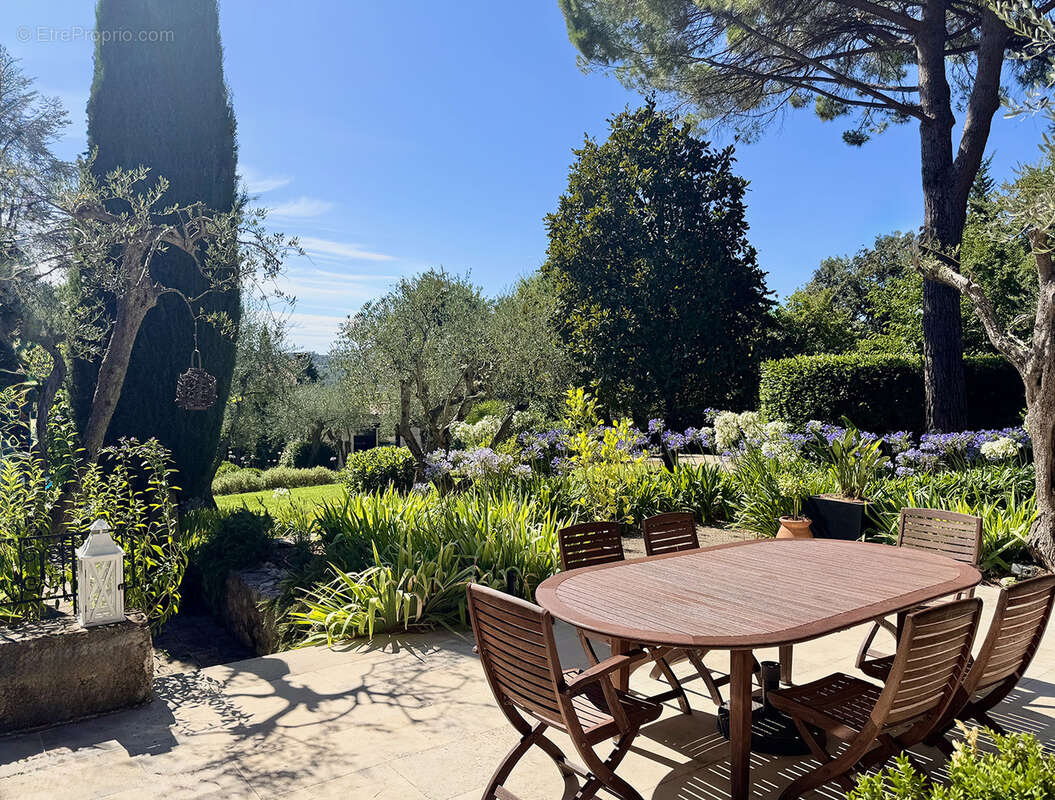 Maison à SPERACEDES