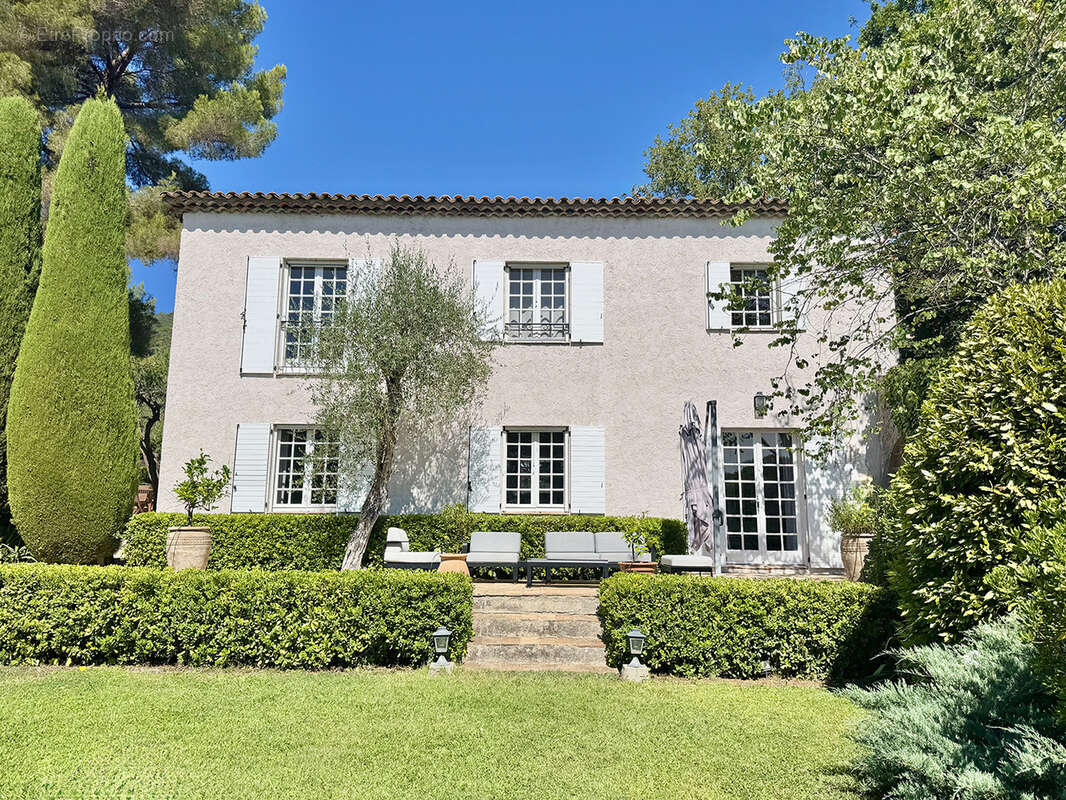 Maison à SPERACEDES