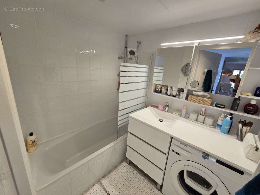 Appartement à LA CROIX-VALMER