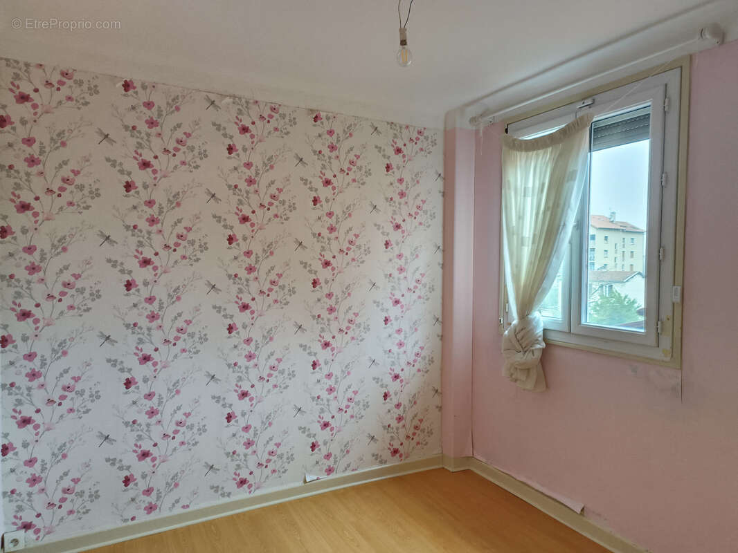 Appartement à LE PEAGE-DE-ROUSSILLON