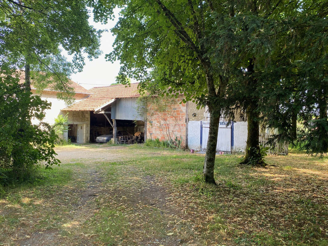 Maison à VERTEILLAC