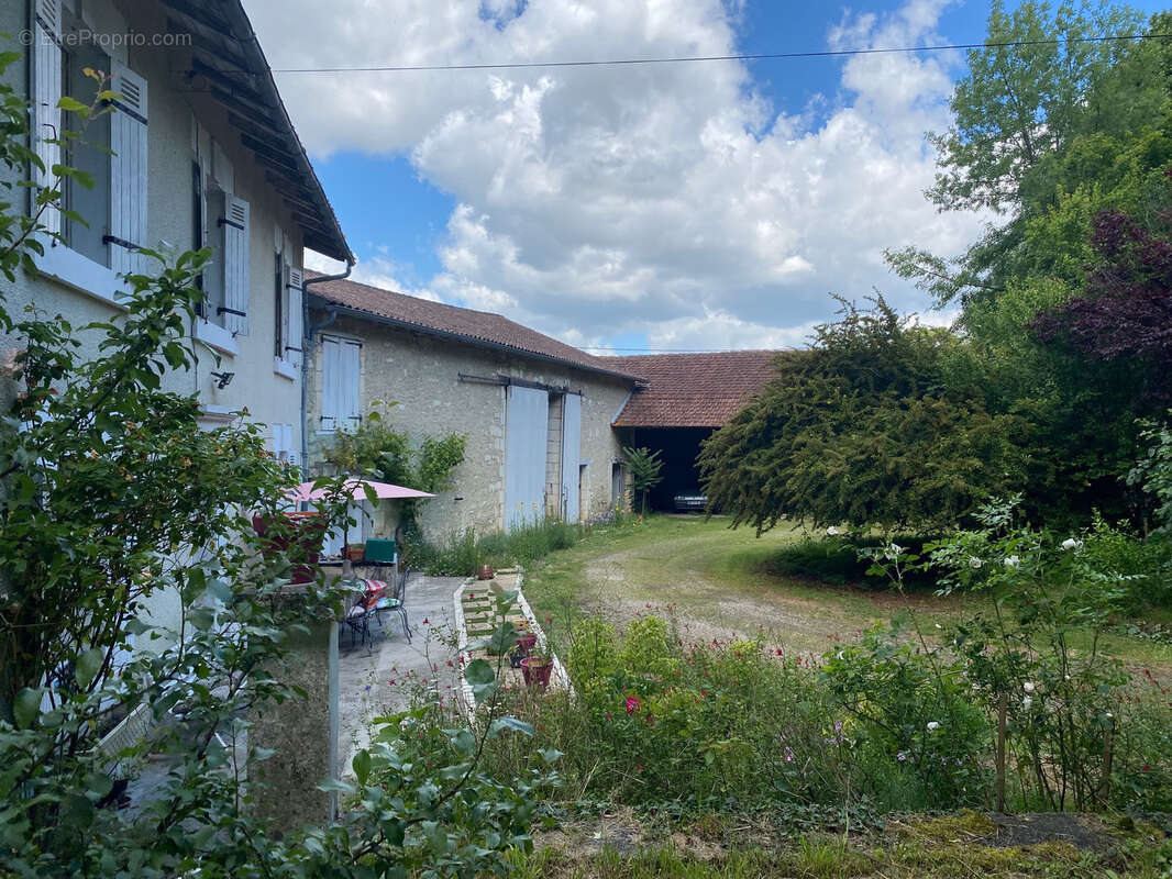 Maison à VERTEILLAC