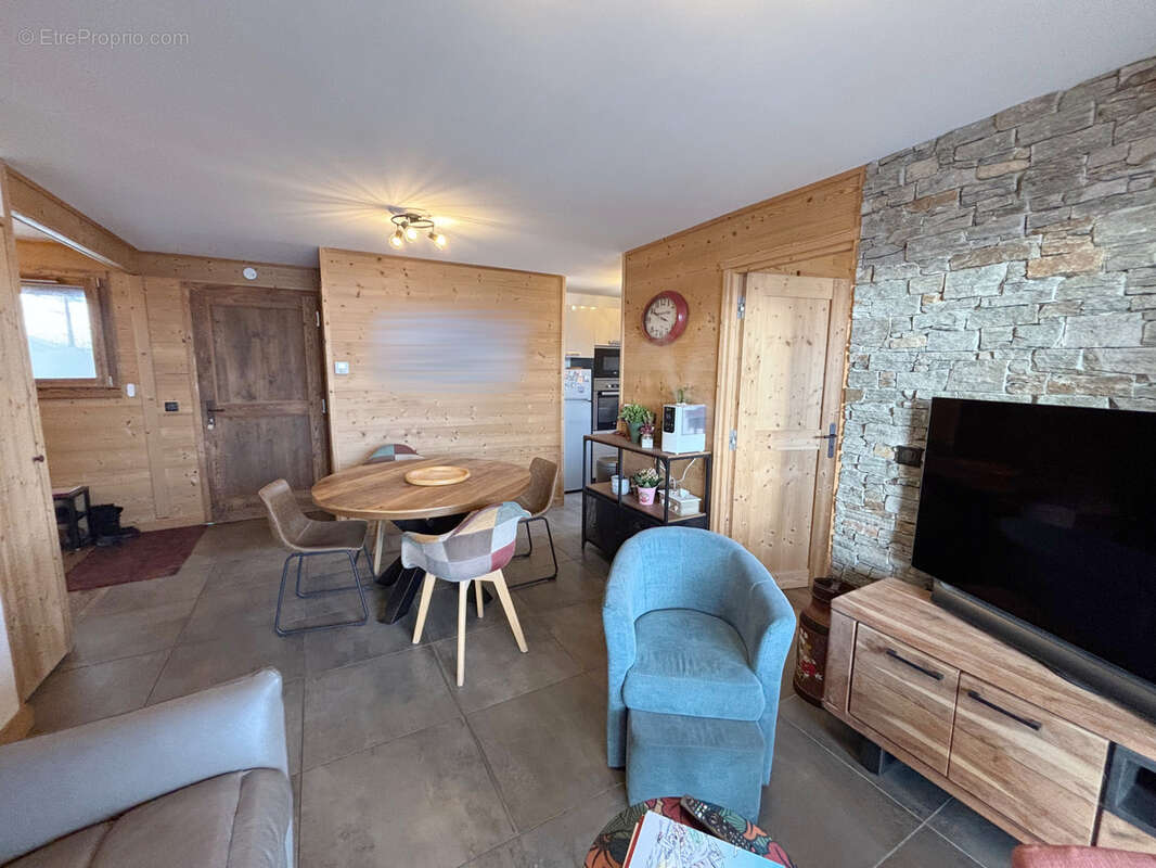 Appartement à SAINT-FRANCOIS-LONGCHAMP