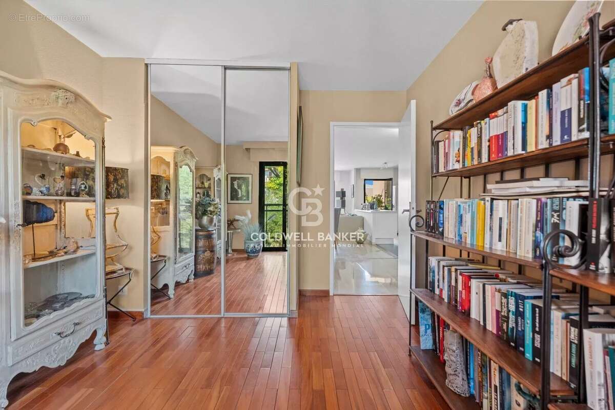 Appartement à LE CANNET