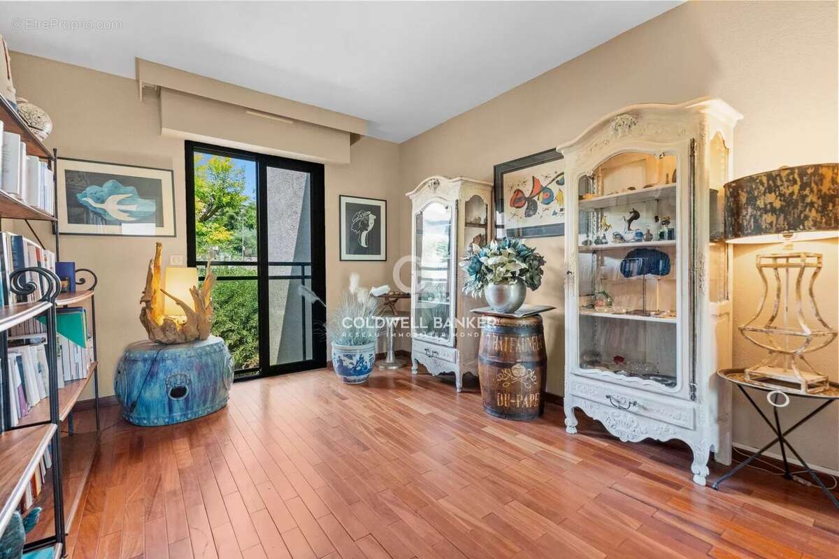 Appartement à LE CANNET