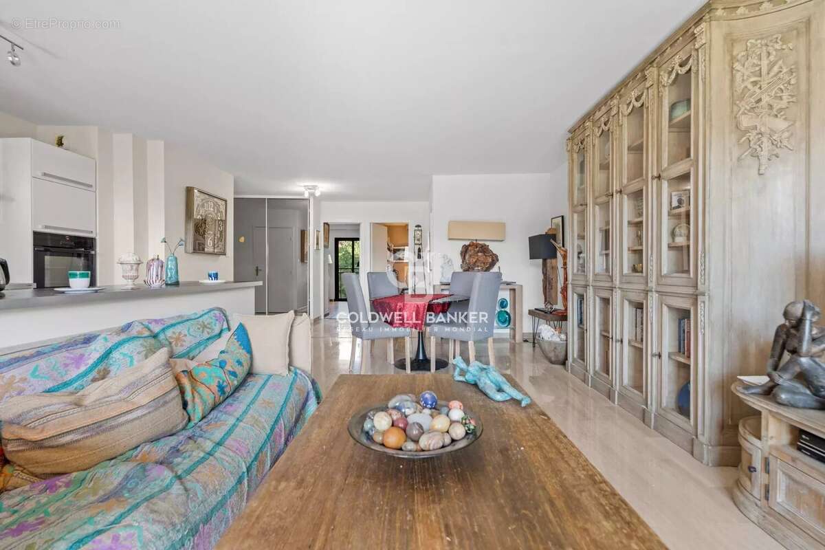 Appartement à LE CANNET