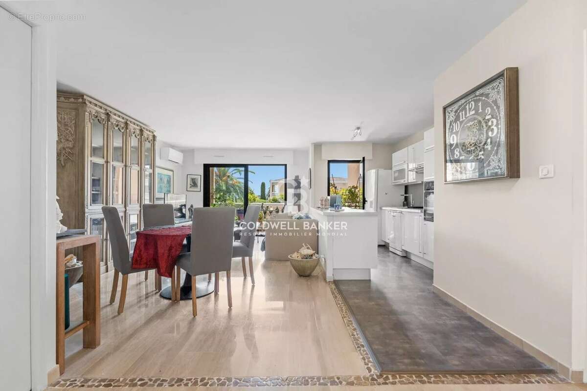 Appartement à LE CANNET