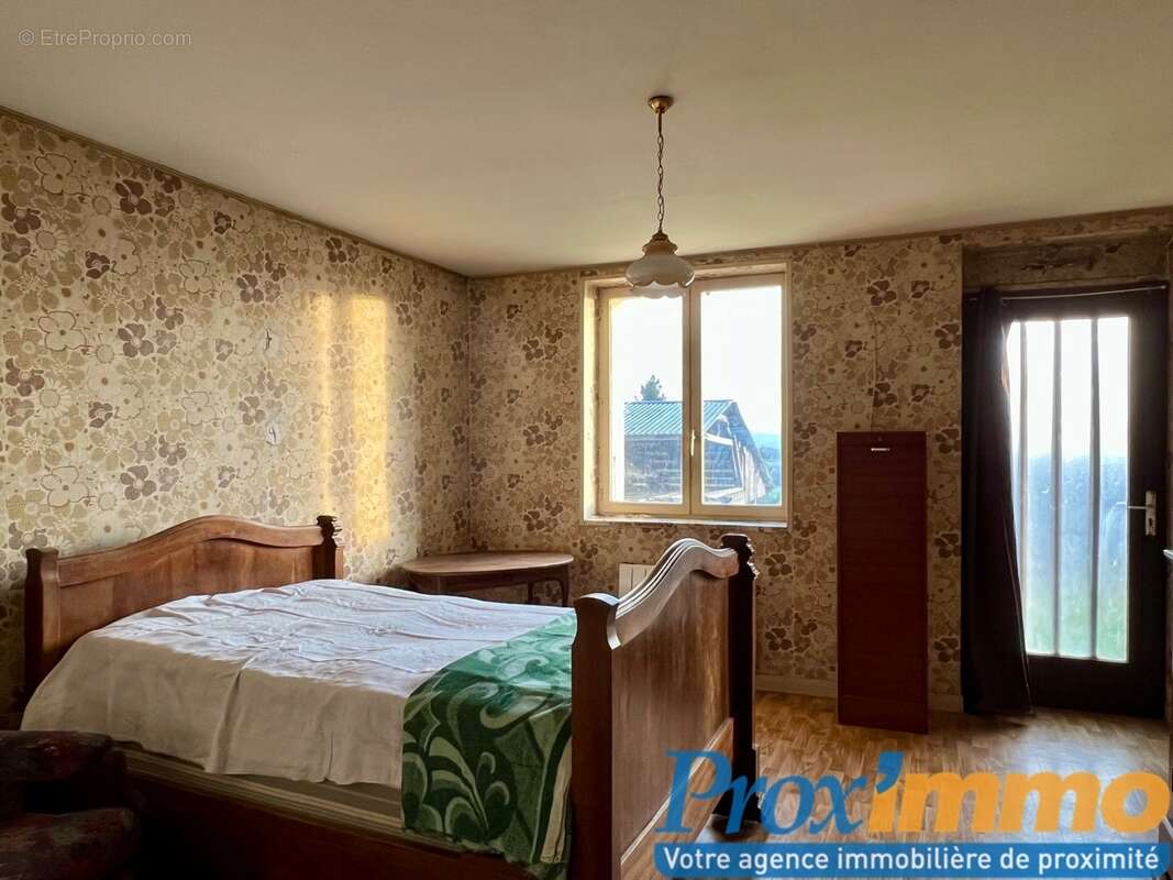 Maison à SAINT-HILAIRE-DE-LA-COTE