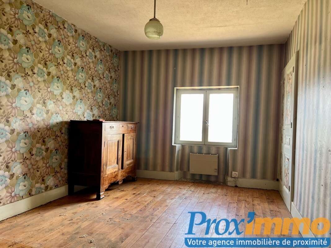 Maison à SAINT-HILAIRE-DE-LA-COTE