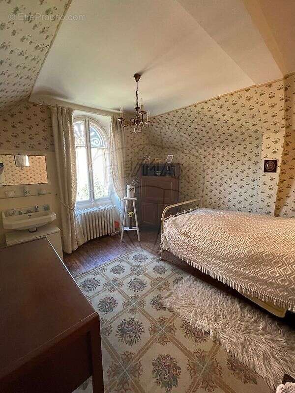 Maison à SAINT-HONORE-LES-BAINS