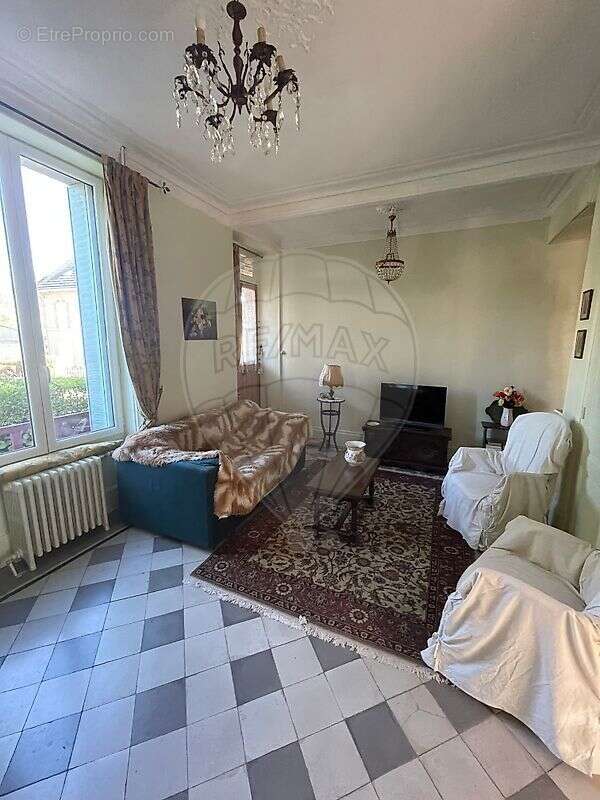 Maison à SAINT-HONORE-LES-BAINS