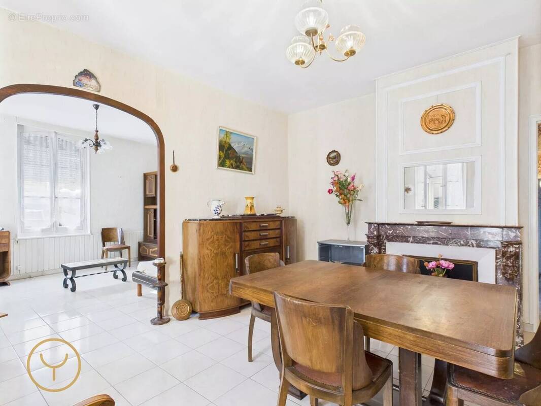 Maison à ROMILLY-SUR-SEINE