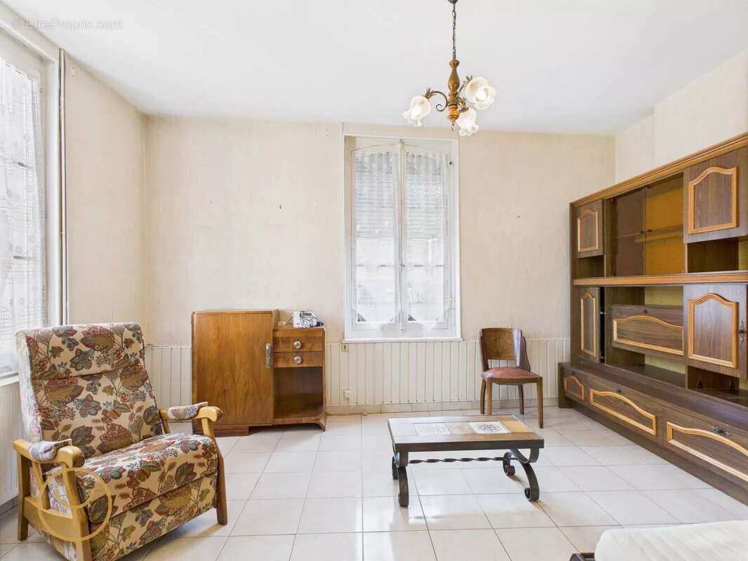 Maison à ROMILLY-SUR-SEINE