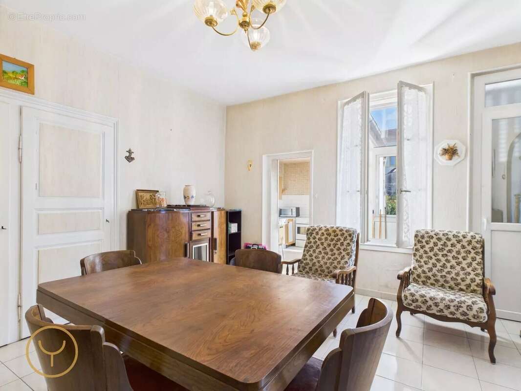 Maison à ROMILLY-SUR-SEINE