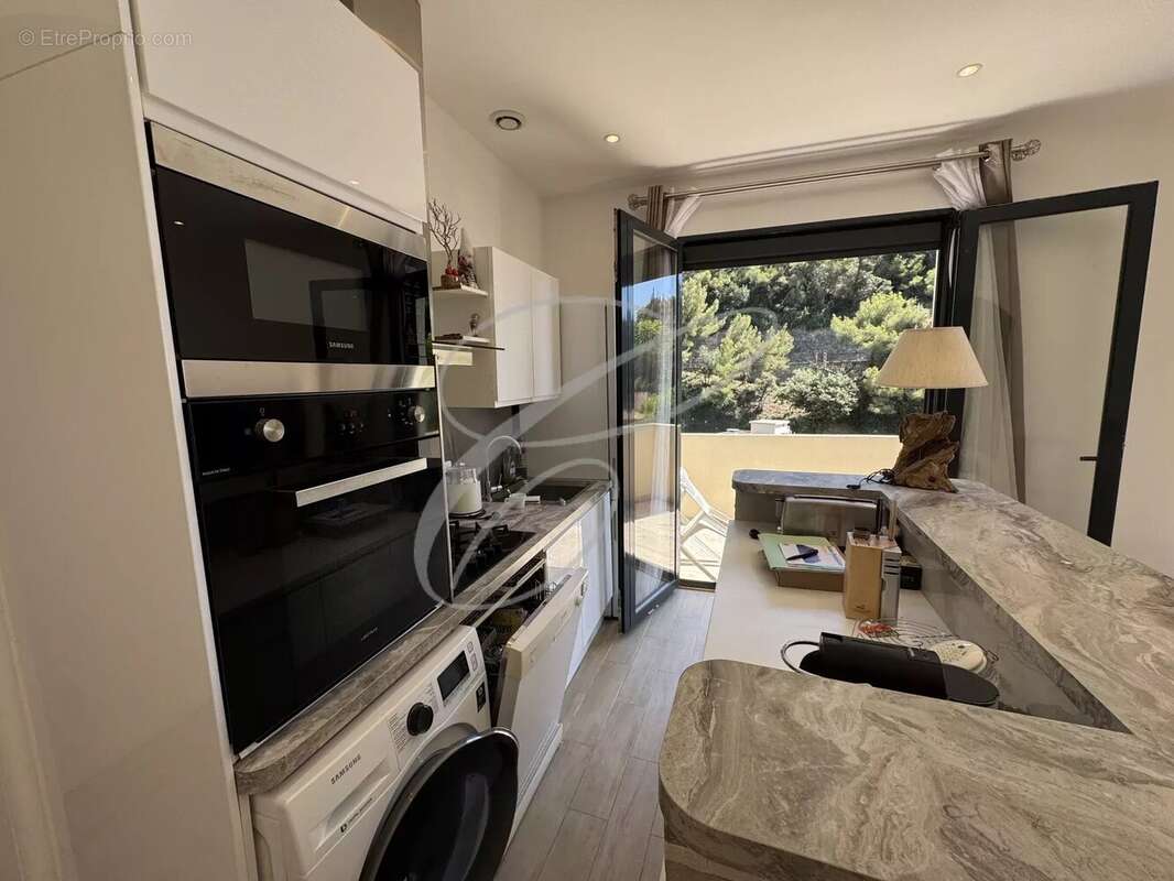 Appartement à ROQUEBRUNE-CAP-MARTIN