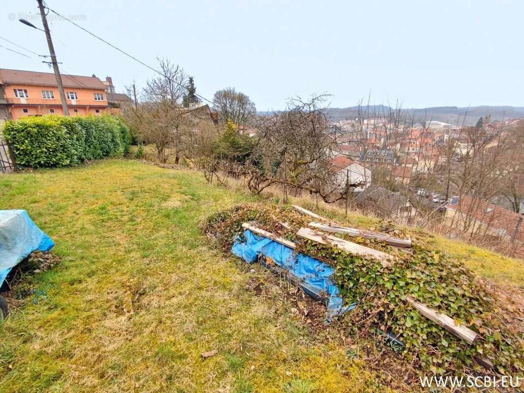 Terrain à VILLERUPT