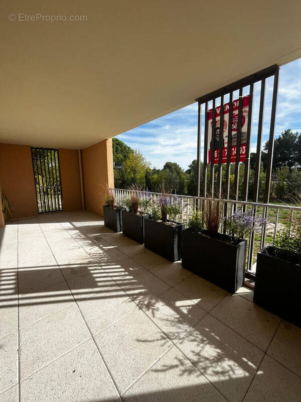 Appartement à VENELLES