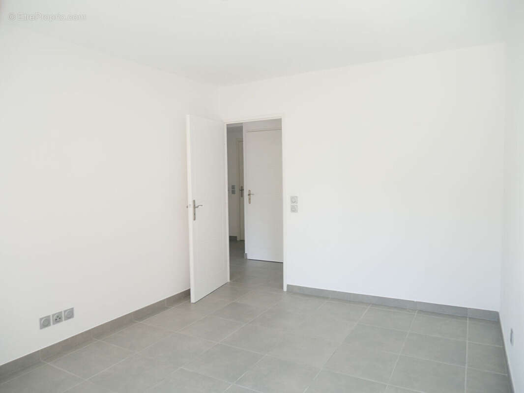 Appartement à VENELLES