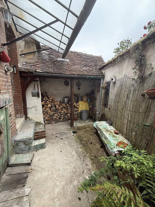 Maison à BRIENON-SUR-ARMANCON