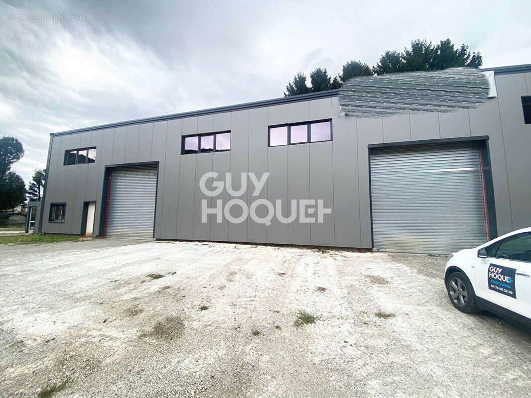 Commerce à LA ROCHETTE