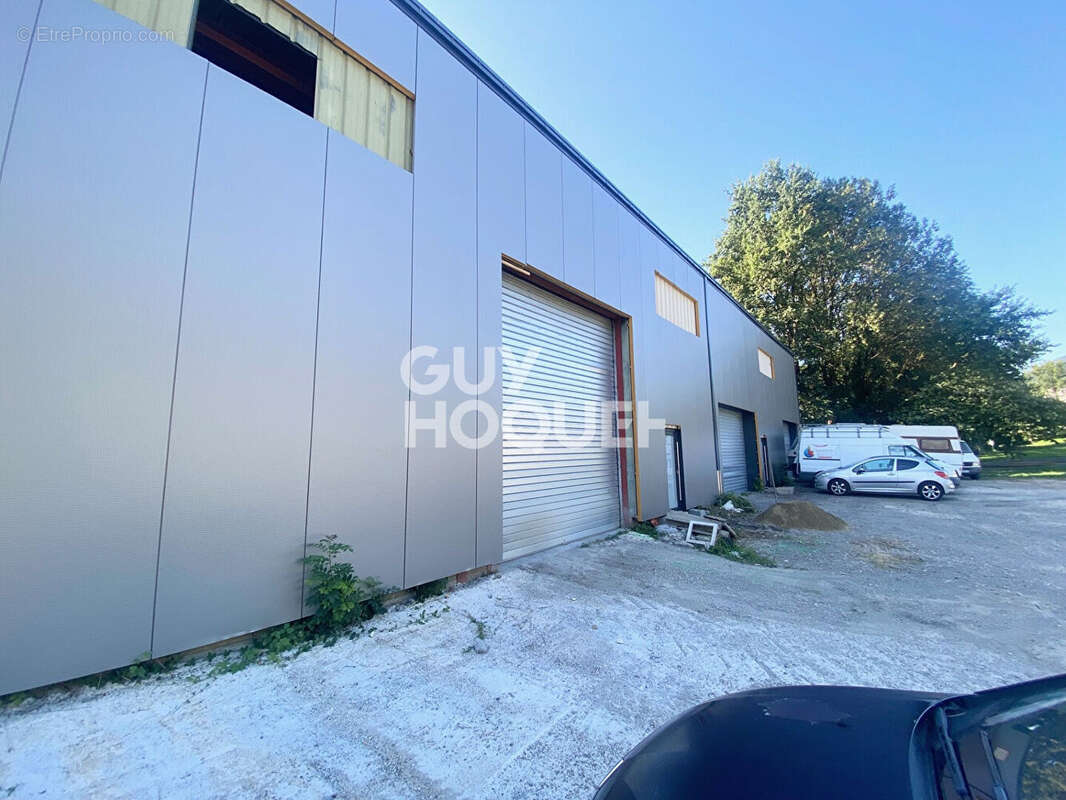 Commerce à LA ROCHETTE