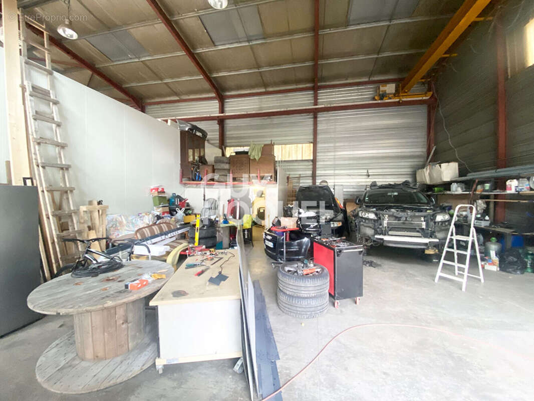 Commerce à LA ROCHETTE