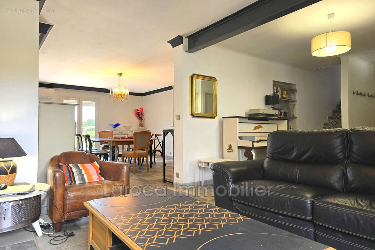 Maison à LAROQUE-DES-ALBERES