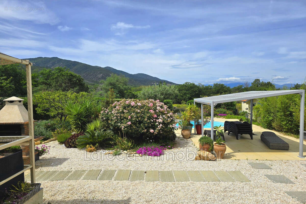 Maison à LAROQUE-DES-ALBERES