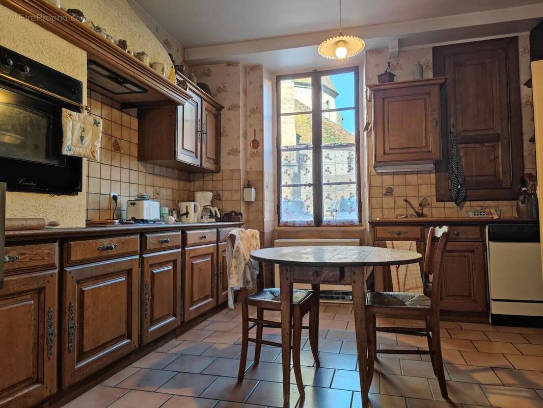 Maison à MOULINS-ENGILBERT