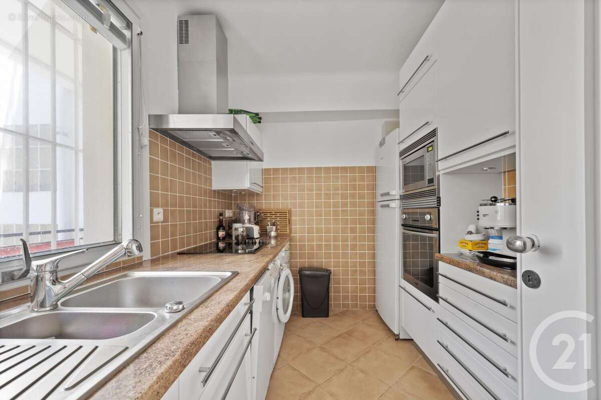 Appartement à EZE